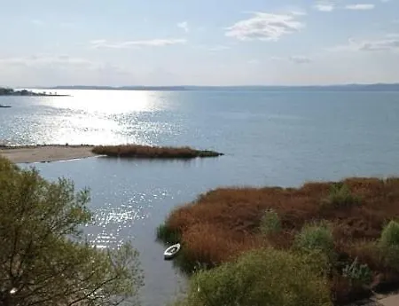 Club218 Vizparti Wellness 公寓