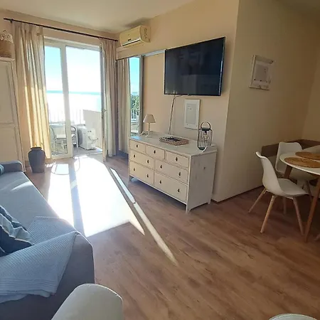 Club218 Vizparti Wellness Apartman Siofok