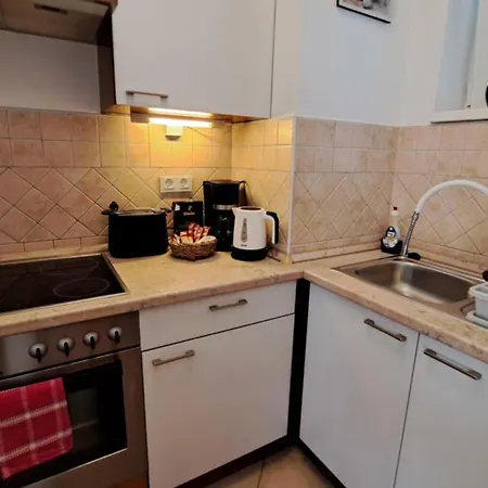 Club218 Vizparti Wellness Lägenhet *