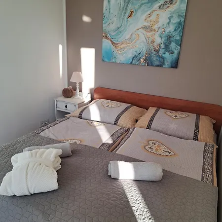 Club218 Vizparti Wellness * Siófok