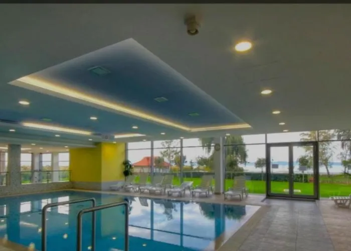 Club218 Vizparti Wellness Siófok